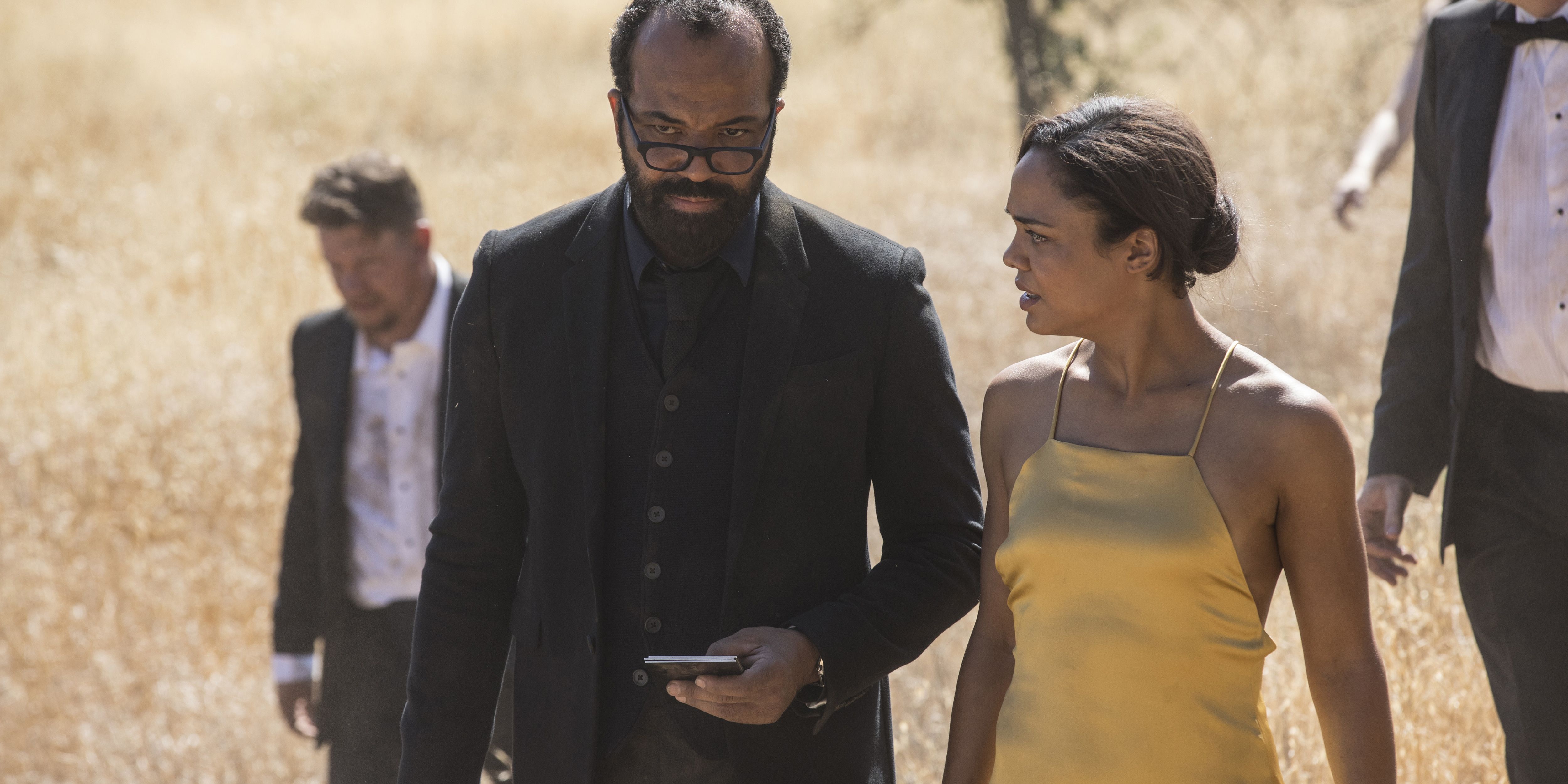 Westworld streaming season 2 best sale episode 1