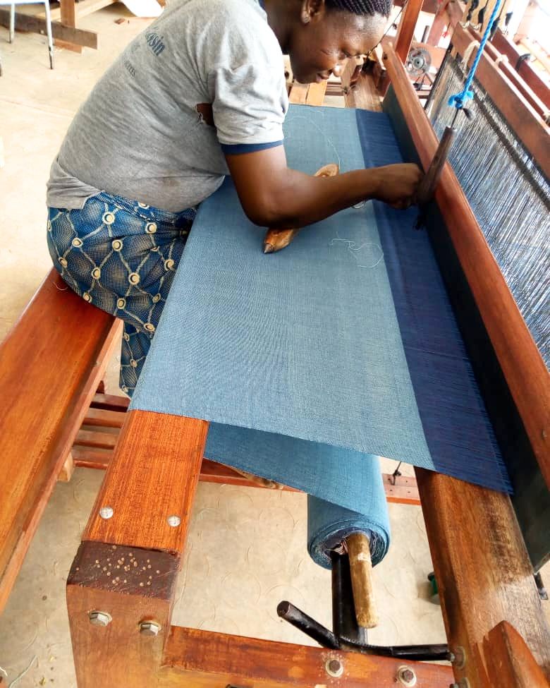weaving sindiso khumalo blue denim c maison yissé
