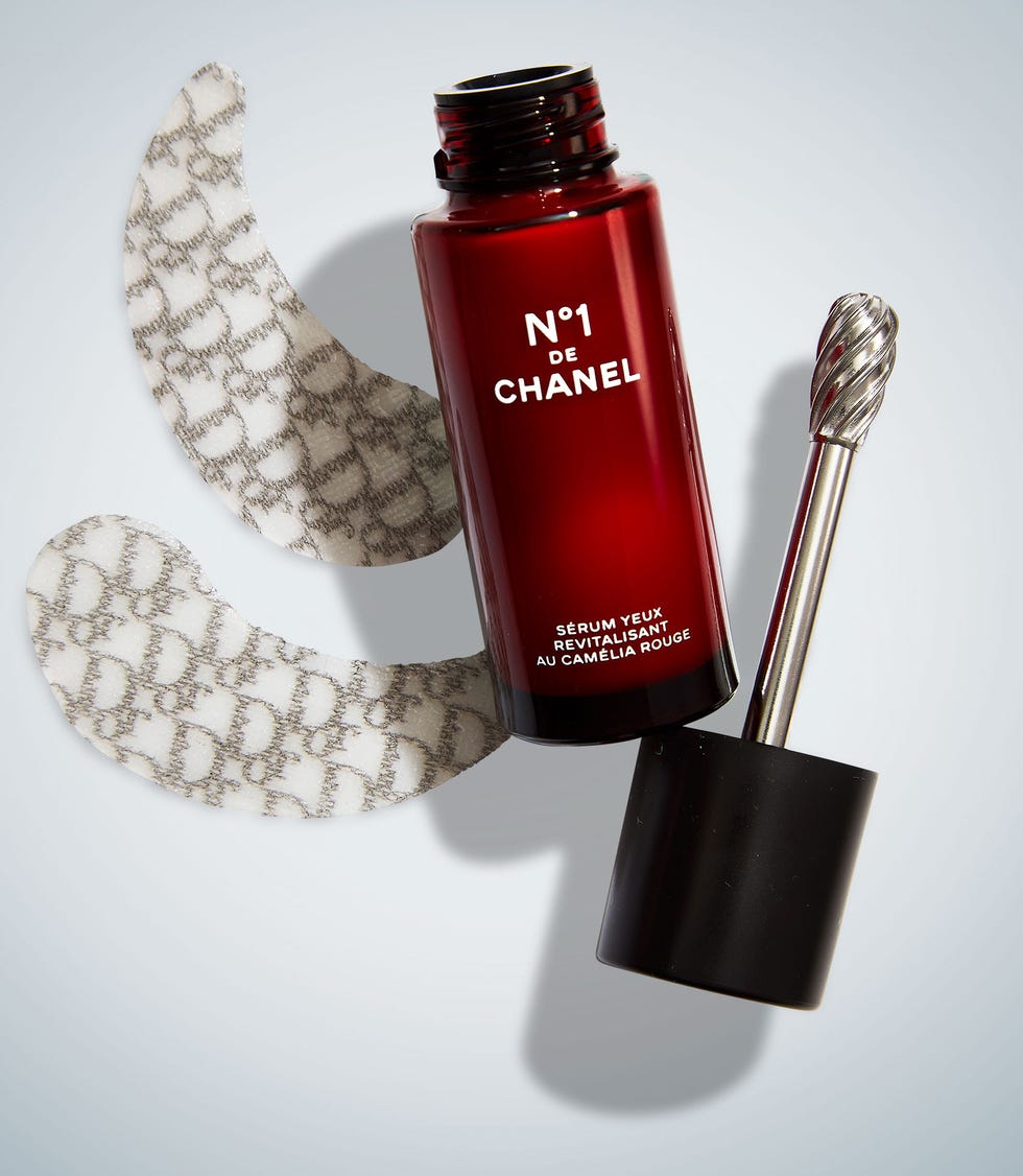 Eye serum bottle with applicator and eye patches
