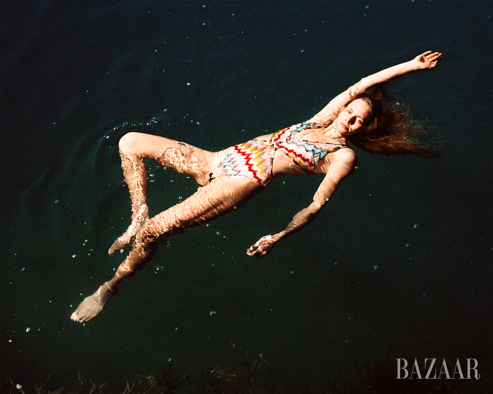 model swimming