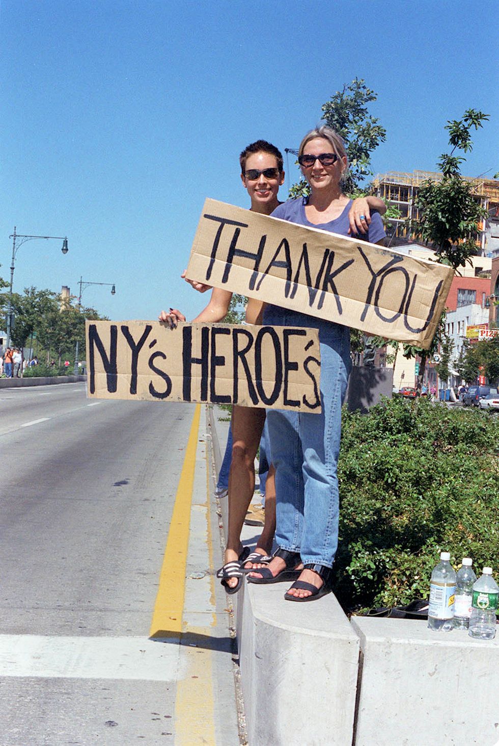 brooke bennett and kim dempster supporting fireman, police and american servicemen, following the september 11th attacks on the world trade center, in new york, sept 2001published in nyt 091601 sunday styles section