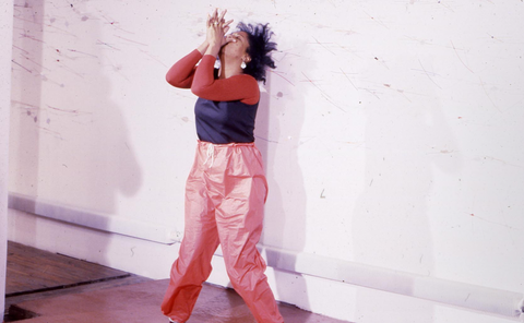 senga nengudi performing air propo at jam, 1981 courtesy senga nengudi and lévy gorvy