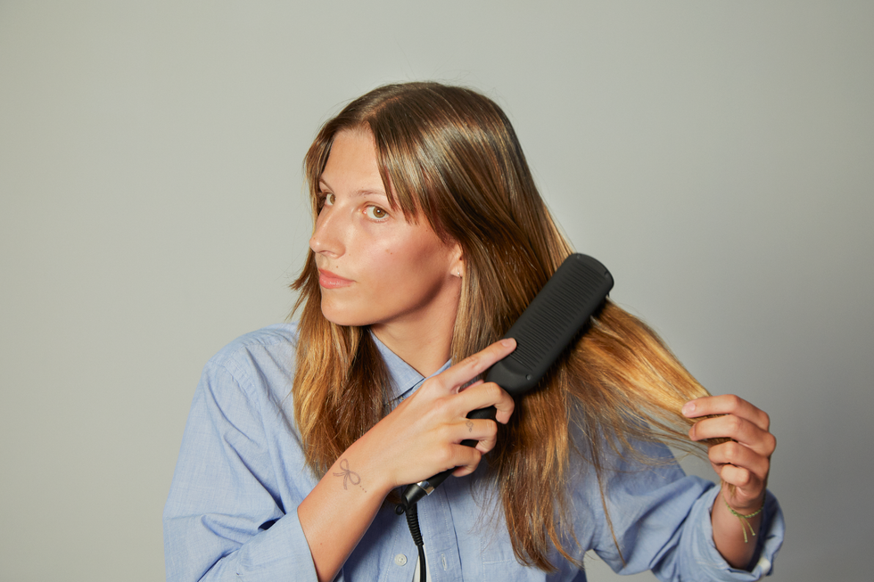 11 Best Hair Straightening Brushes According to Experts