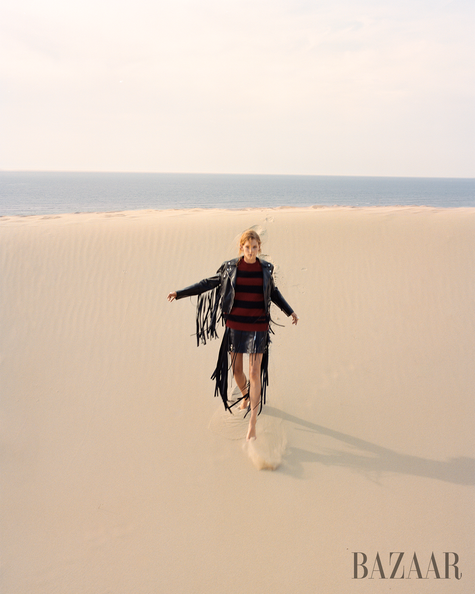 model on sand