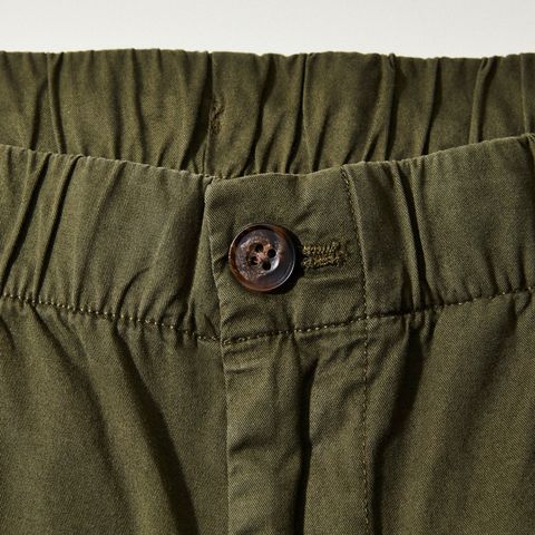 the elasticated waistband keeps things extra comfy