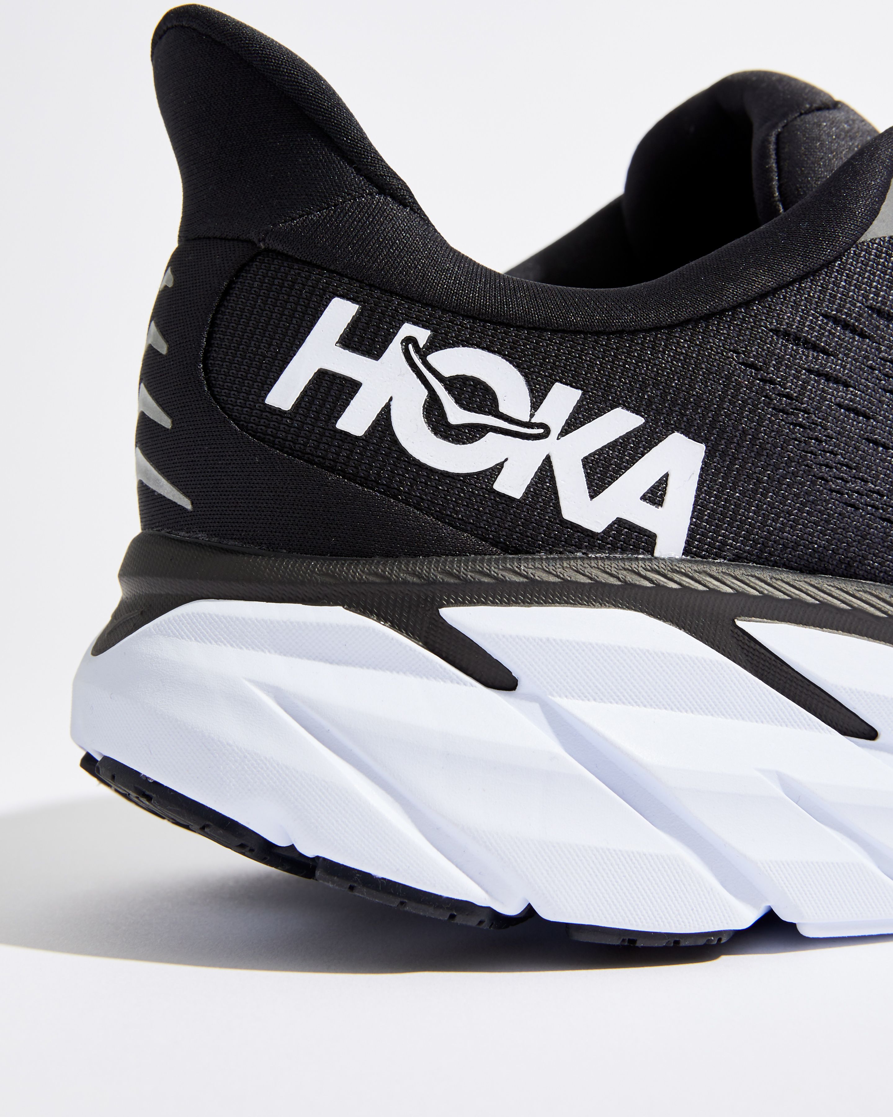 hoka clifton for overpronators