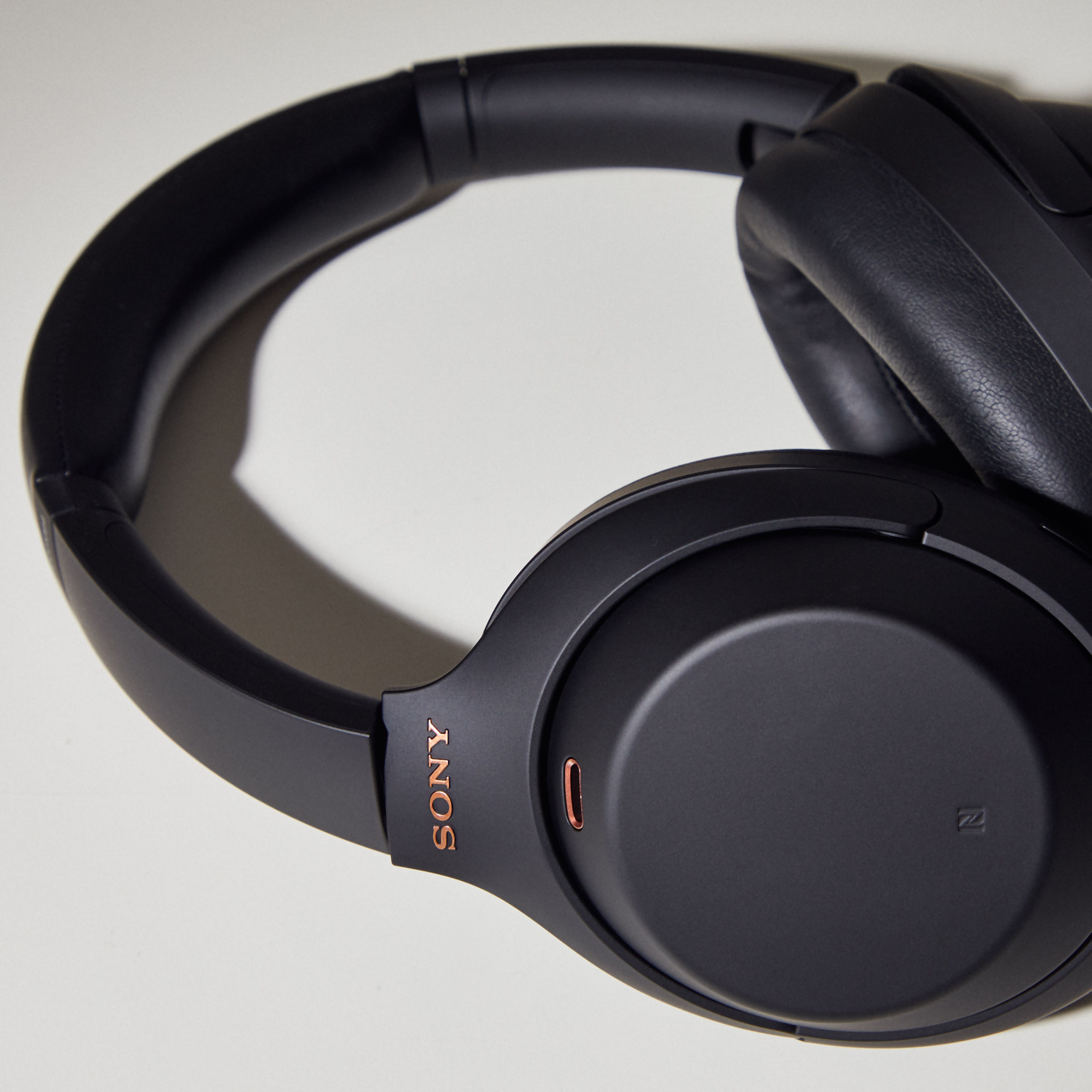 Sony WH-1000XM4 Wireless Noise Canceling Headphones Review