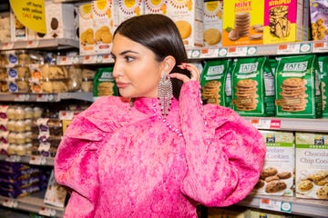 Supermarket, Grocery store, Selling, Snapshot, Shopkeeper, Convenience store, Retail, Customer, Convenience food, Grocer, 