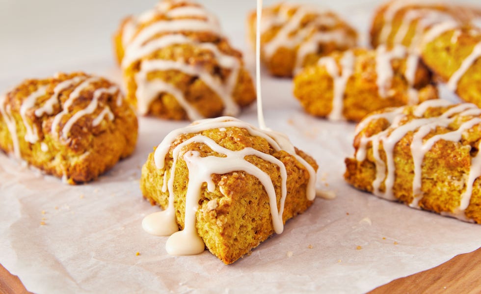 Dish, Food, Cuisine, Baked goods, Dessert, Ingredient, Sweet Rolls, Scone, Glaze, Gluten, 
