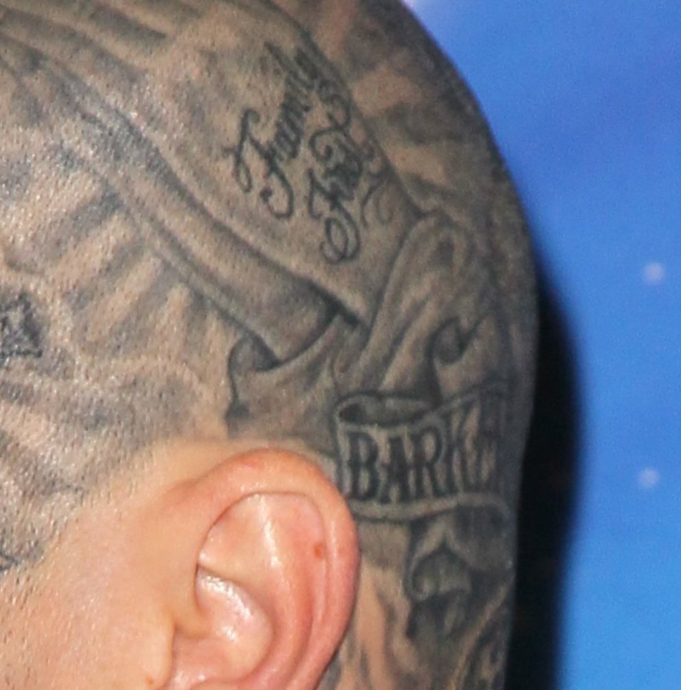 Travis Barker Gets Barbed Wire Tattoo at the Dentist Pic
