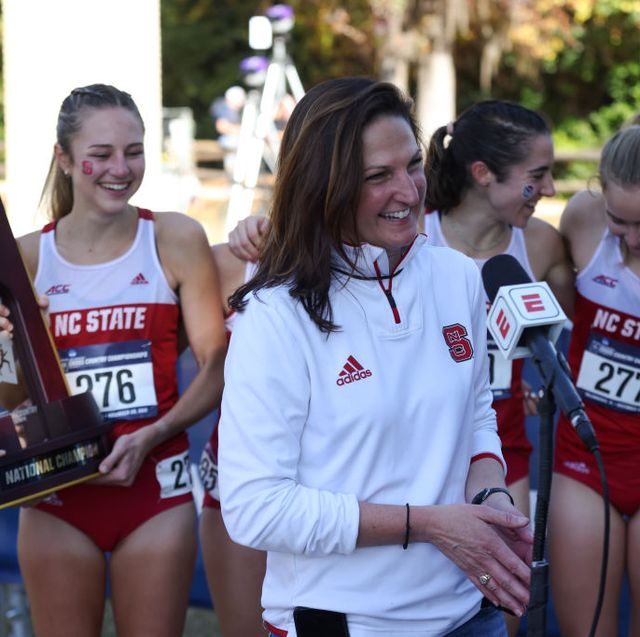 https://hips.hearstapps.com/hmg-prod/images/head-coach-laurie-henes-of-the-nc-state-wolfpack-talks-to-news-photo-1673307098.jpg?crop=0.670xw:1.00xh;0.133xw,0&resize=640:*