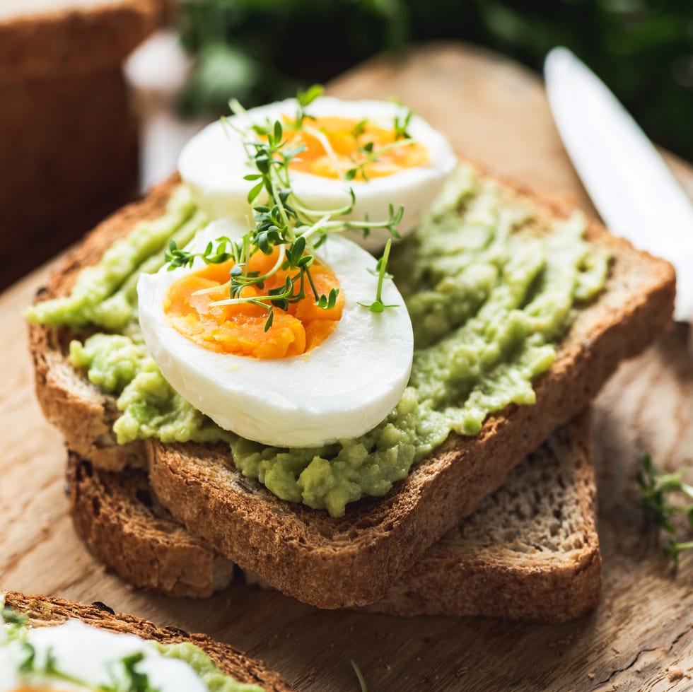 low calorie breakfast Healhy Breakfast Toast With Avocado, Egg low calorie breakfast healhy breakfast toast with avocado, egg