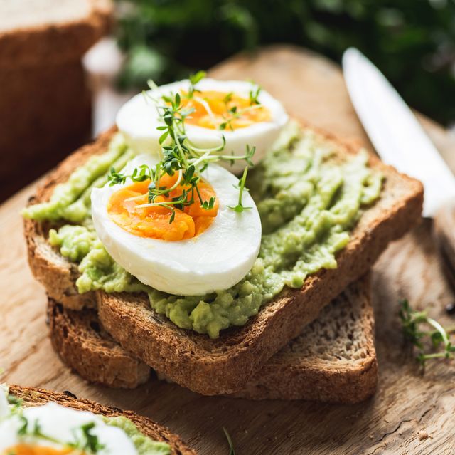 healhy breakfast toast with avocado, egg