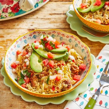 healthy breakfast ideas eggs in bowl with avocado