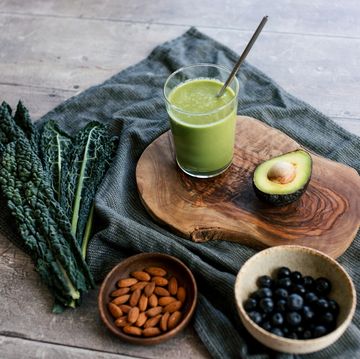 healthy eating with green smoothie