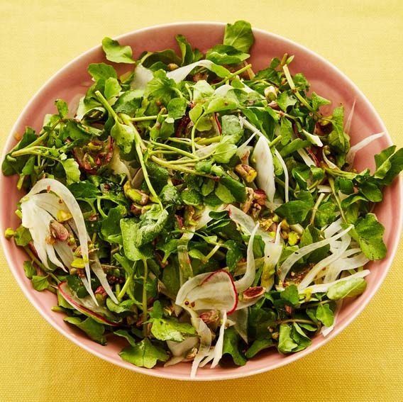 https://hips.hearstapps.com/hmg-prod/images/healthy-lunch-ideas-watercress-salad-6581f94b4cba1.jpeg