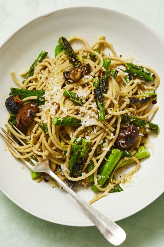 healthy lunch ideas whole wheat spaghetti grilled asparagus scallions
