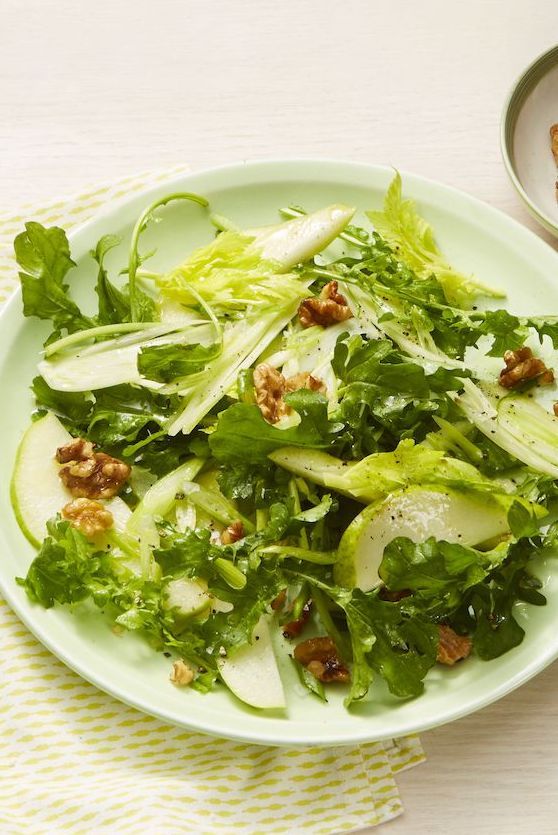 vegan thanksgiving recipes pear and walnut salad