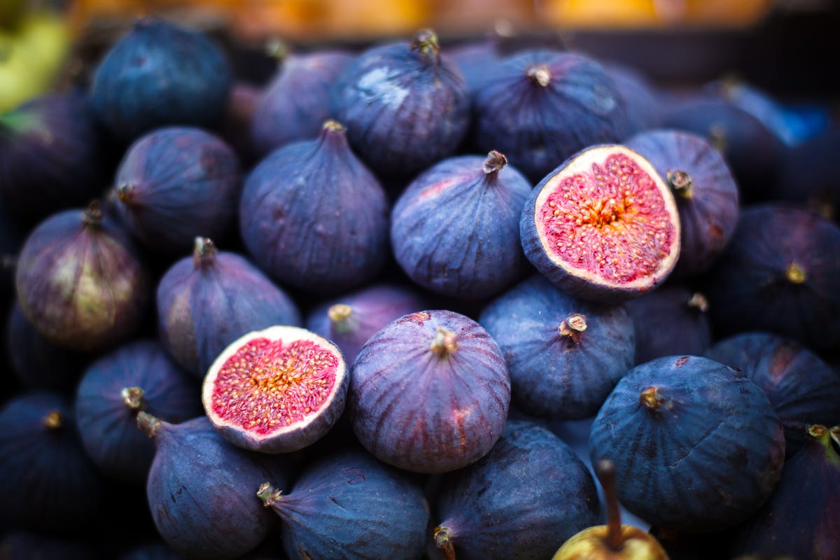 The Best Fruits To Eat In The Fall, According To Nutritionists