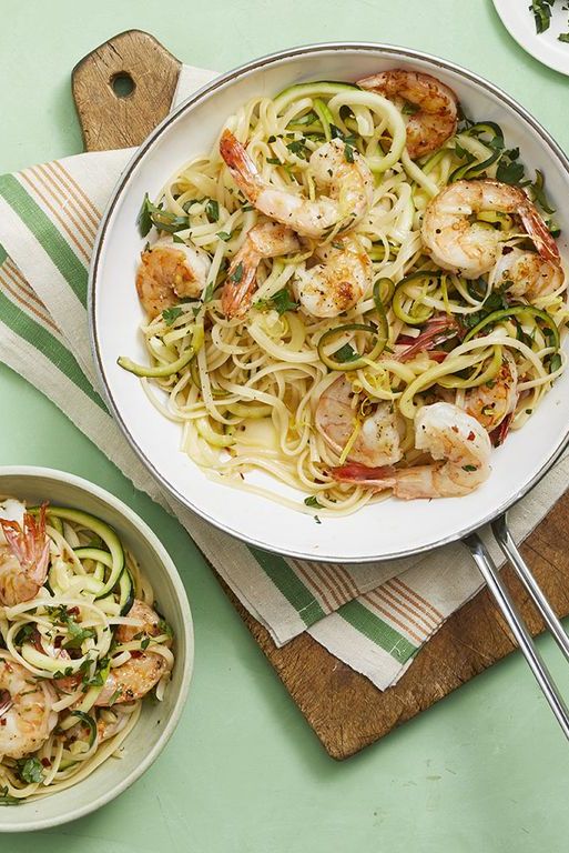 heart healthy recipes pan and bowl of shrimp scampi with zoodles