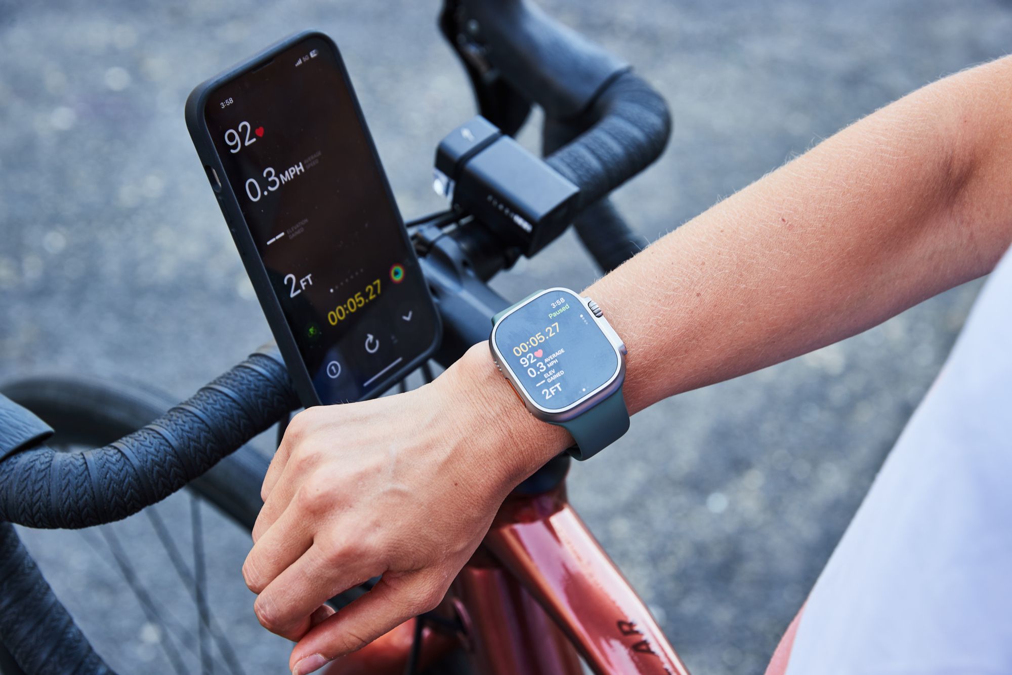 https://hips.hearstapps.com/hmg-prod/images/heart-rate-mallory-apple-watch-cycling-0012-trevor-raab-64f8b78f9d508.jpg