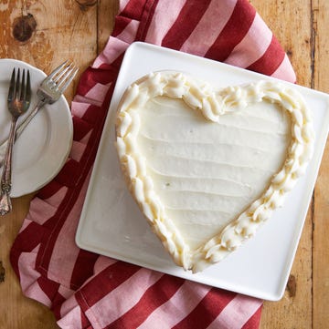 red velvet heart cake