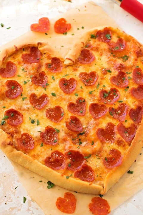 heart shaped foods pizza