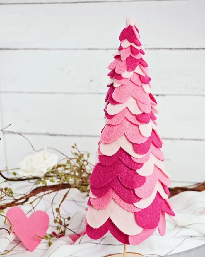 DIY Valentine's Day Decoration Heart Tree