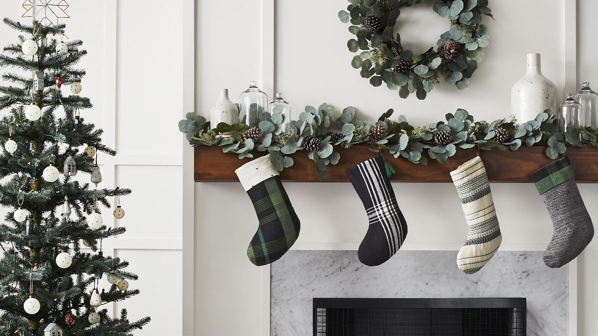 Shop Joanna Gaines' 2018 Hearth & Hand Holiday Collection At Target -  Magnolia Holiday Decorations