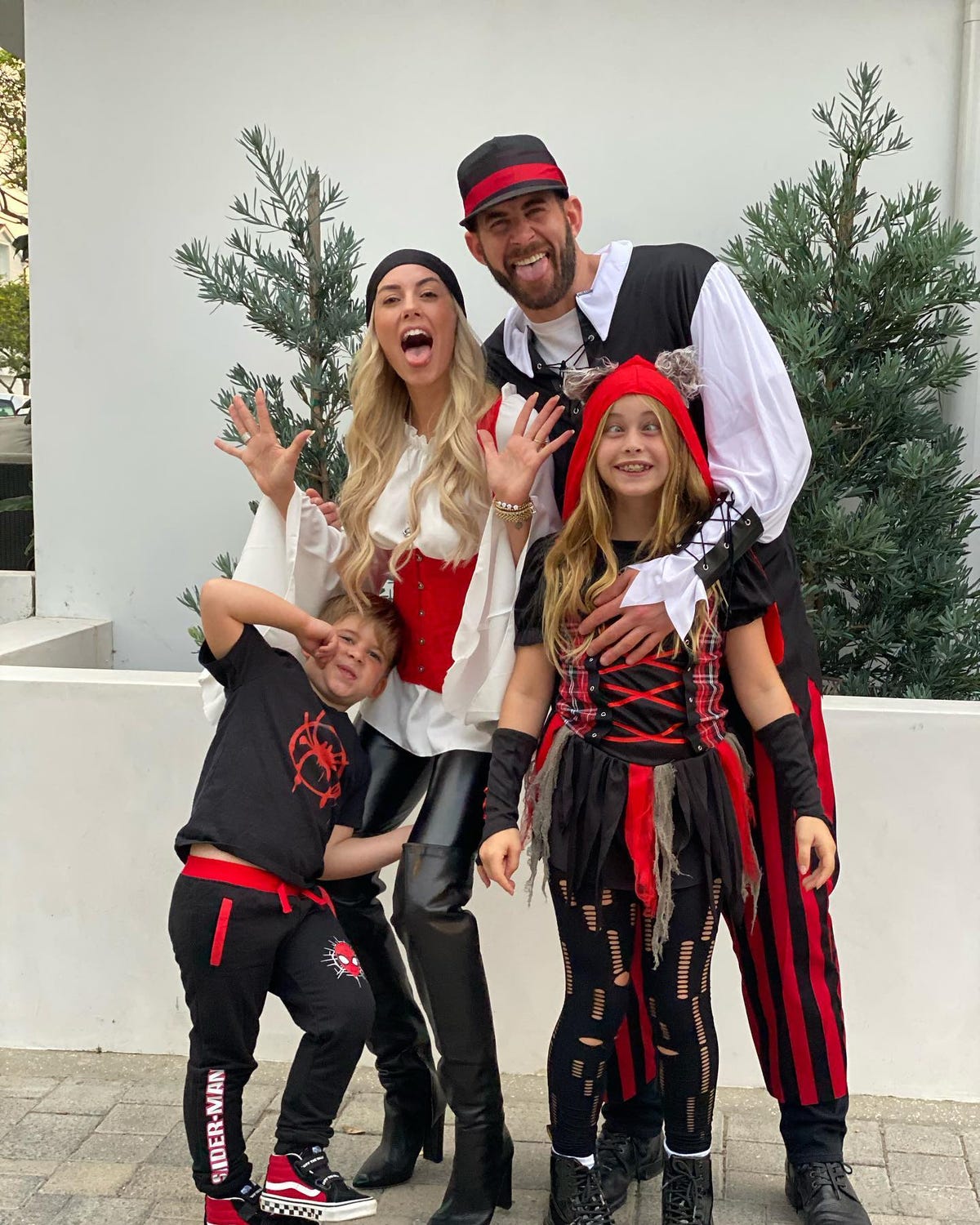 Tarek El Moussa, His Kids, and Heather Rae Young Dressed as Pirates for ...