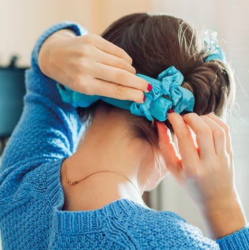 We’ve tried all the heatless curl methods, from silk rods to socks - this one is the best for damage-free bounce heatless curls methods