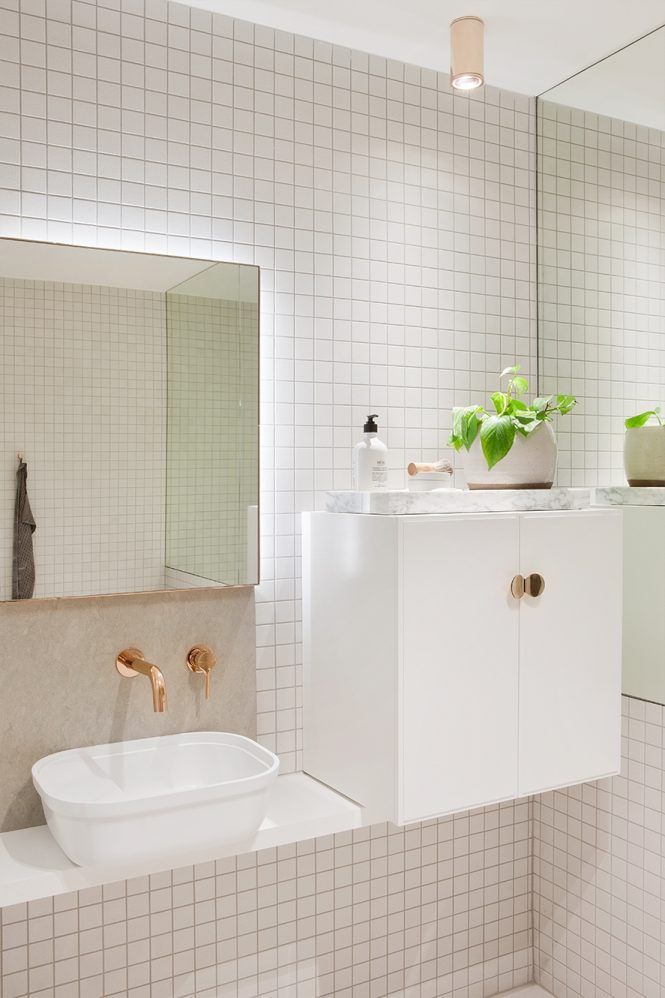 70 Bathroom Decorating Ideas - Pictures of Budget Bathroom Decor