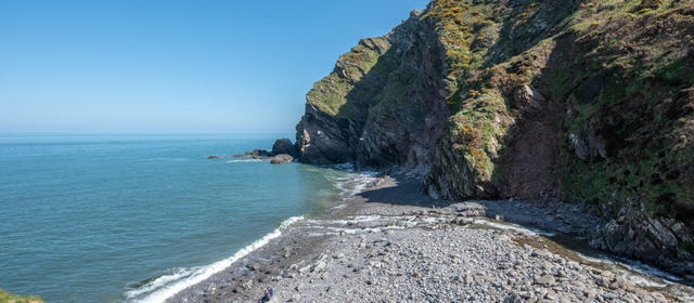 Body of water, Coast, Sea, Promontory, Headland, Coastal and oceanic landforms, Cliff, Klippe, Bight, Cape, 