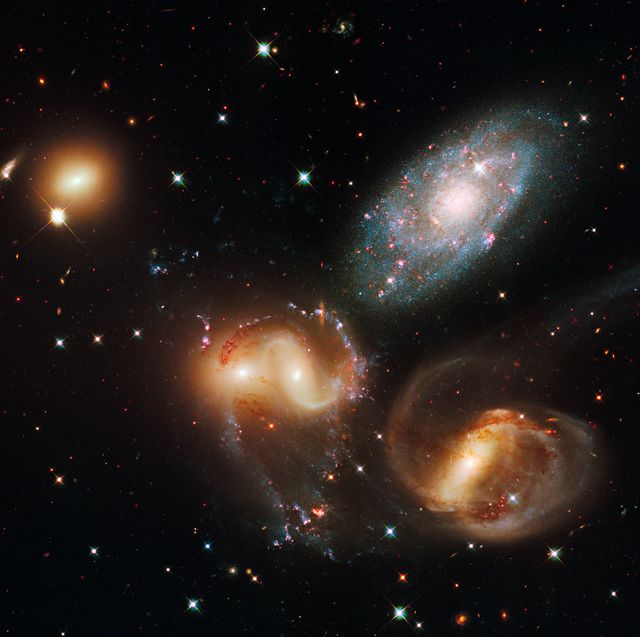 hubble-multiple-galaxies.jpg