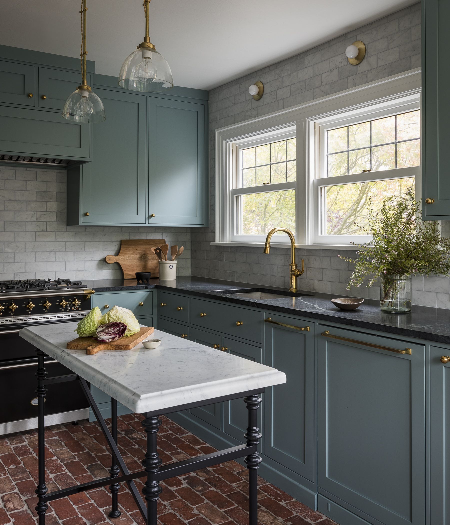 Kitchen Trends 2022: New Color, Cabinet and Countertop Ideas