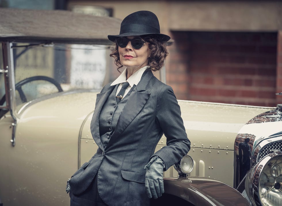 helen mccrory as aunt polly, peaky blinders