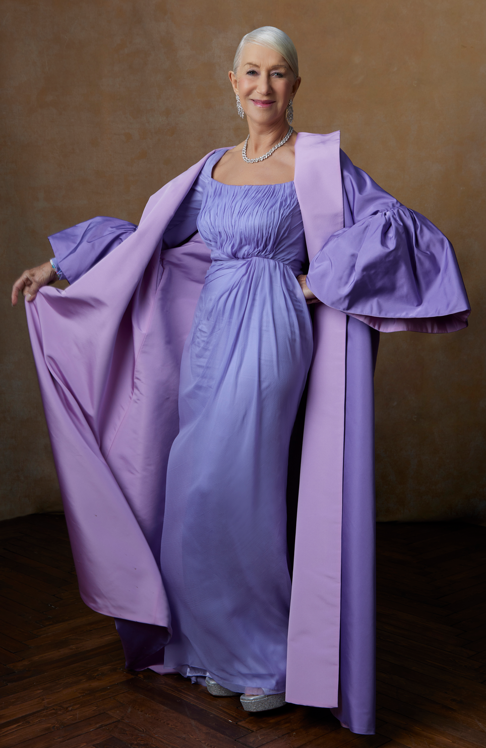 how to wear purple
