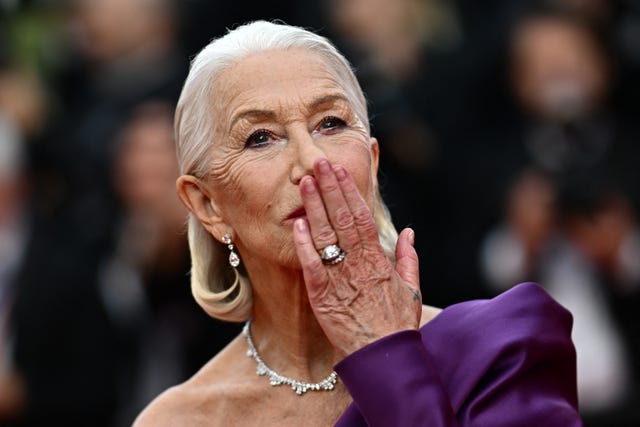 helen mirren red lipstick