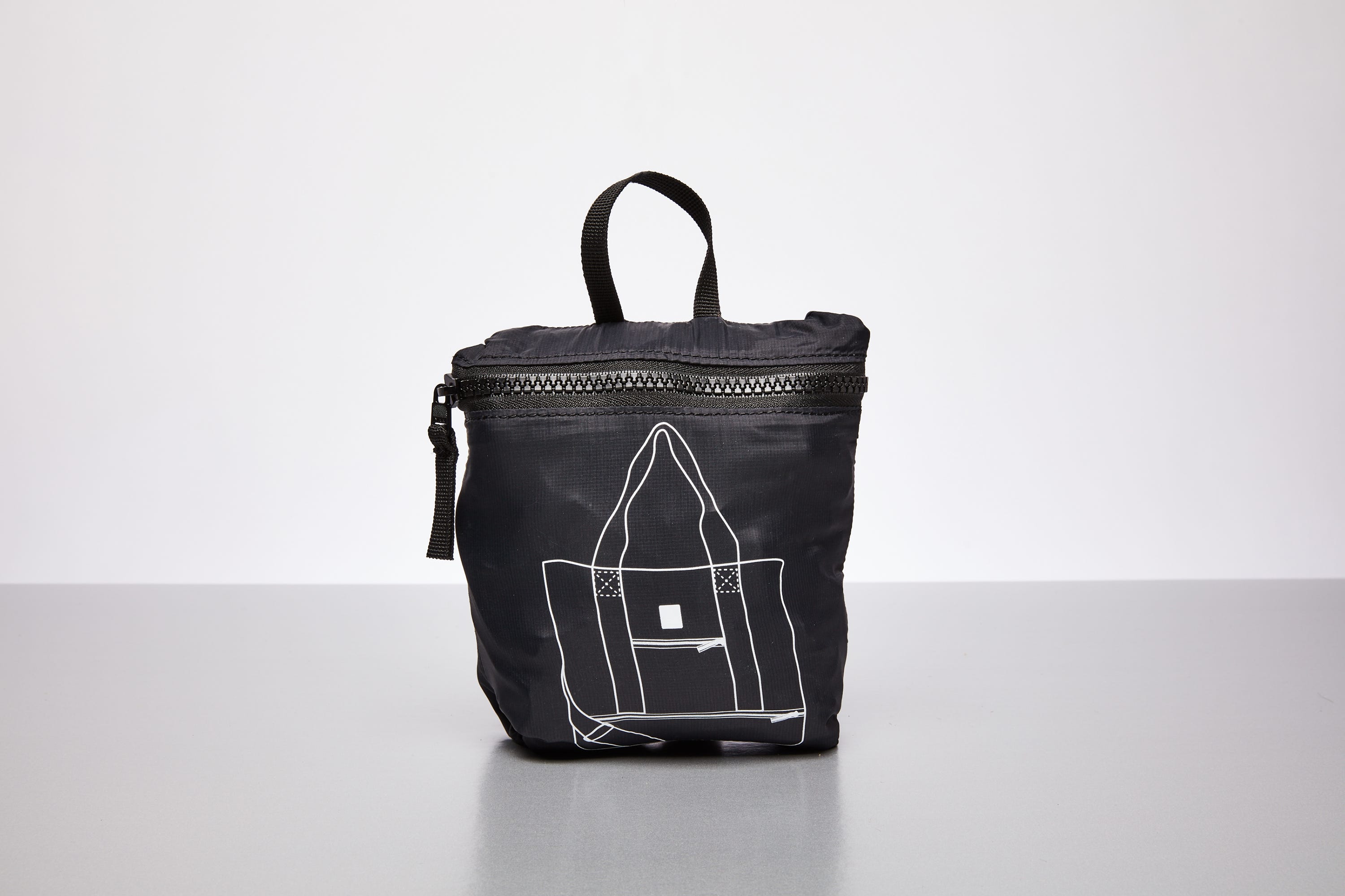 Bag, Black, Product, Handbag, Fashion accessory, Luggage and bags, Design, Material property, Font, Baggage, 