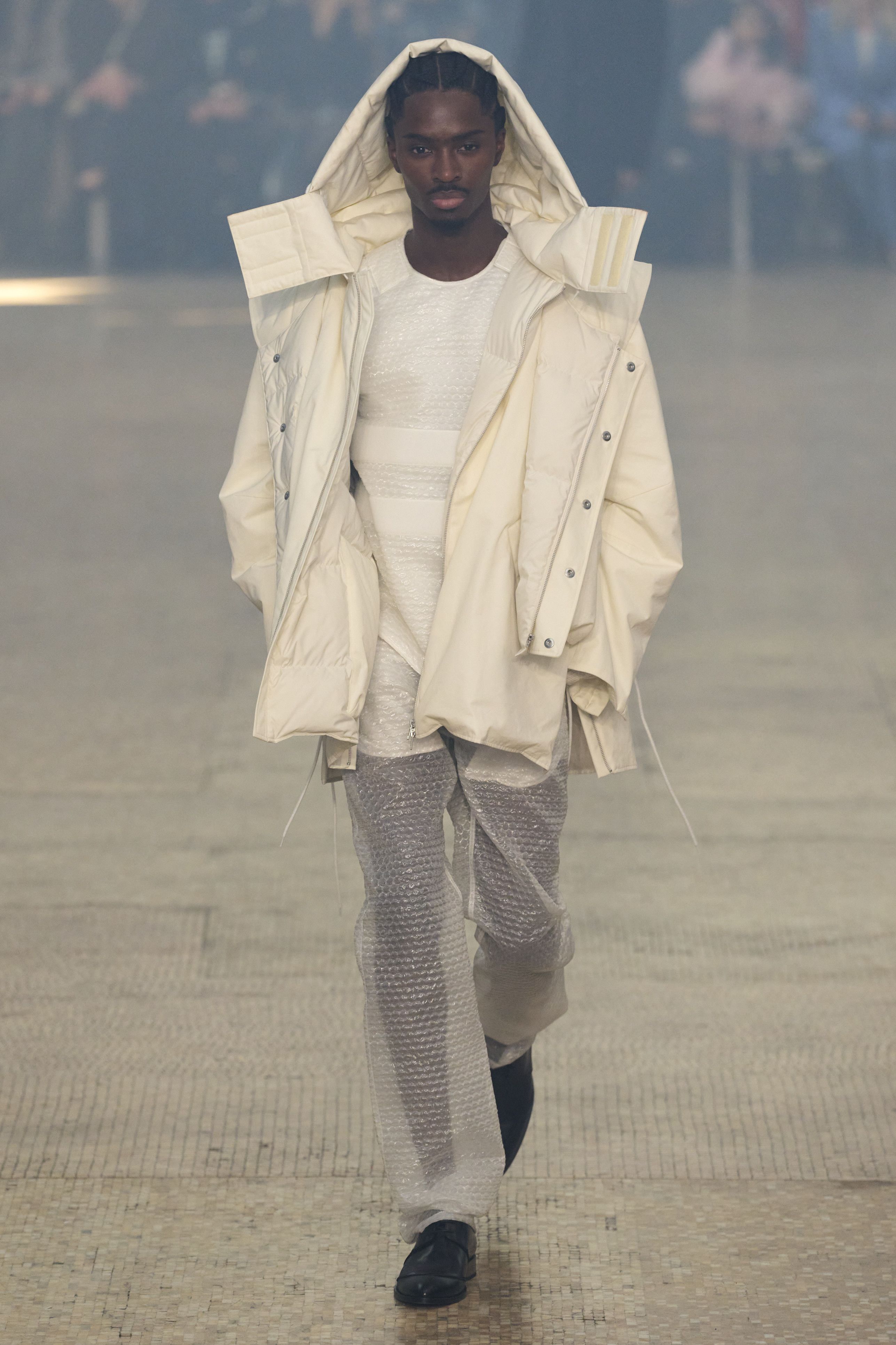 ヘルムート ラング(HELMUT LANG)2024-25秋冬コレクション ヘルムート ラング(HELMUT LANG)2024-25秋冬コレクション