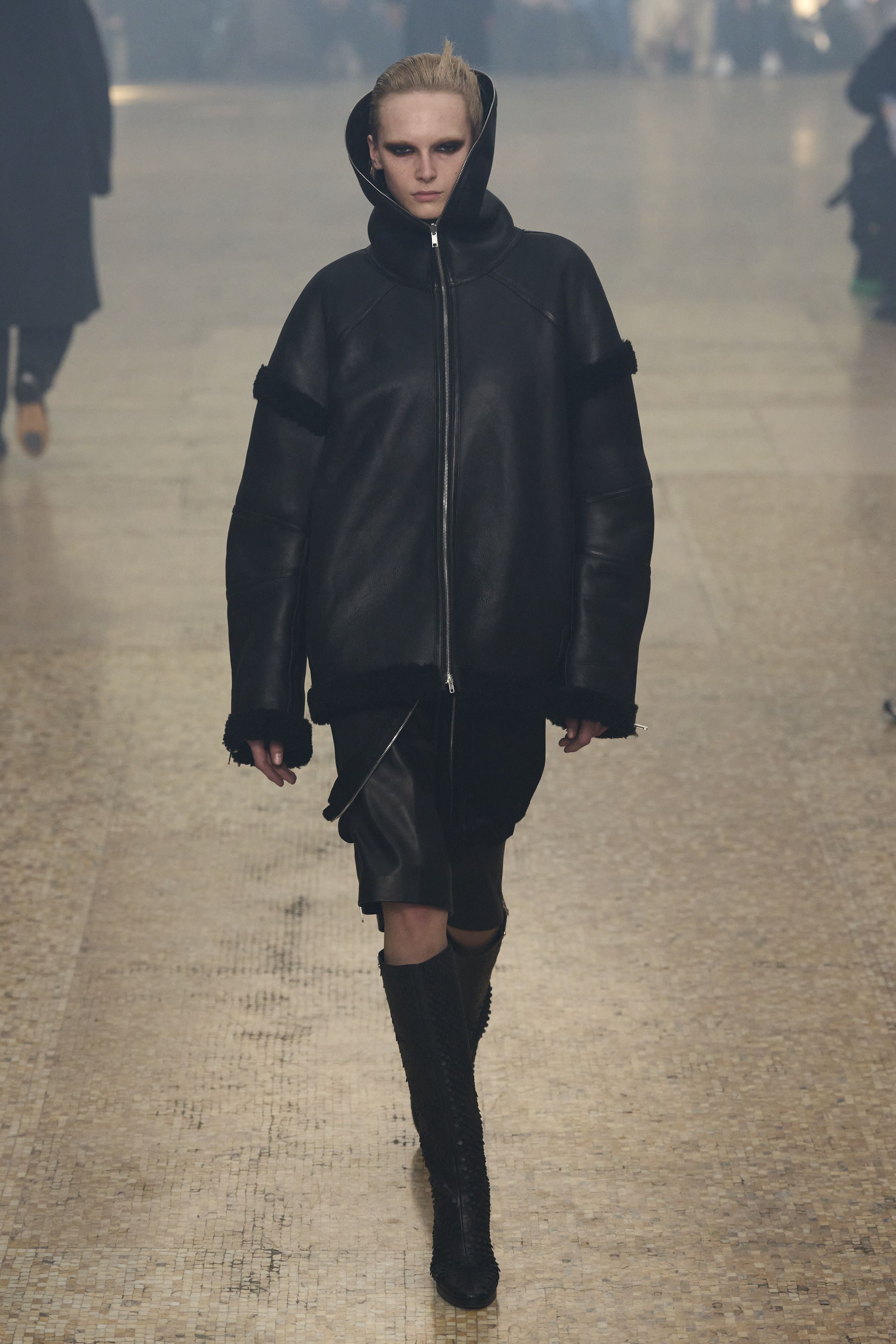 ヘルムート ラング(HELMUT LANG)2024-25秋冬コレクション ヘルムート ラング(HELMUT LANG)2024-25秋冬コレクション