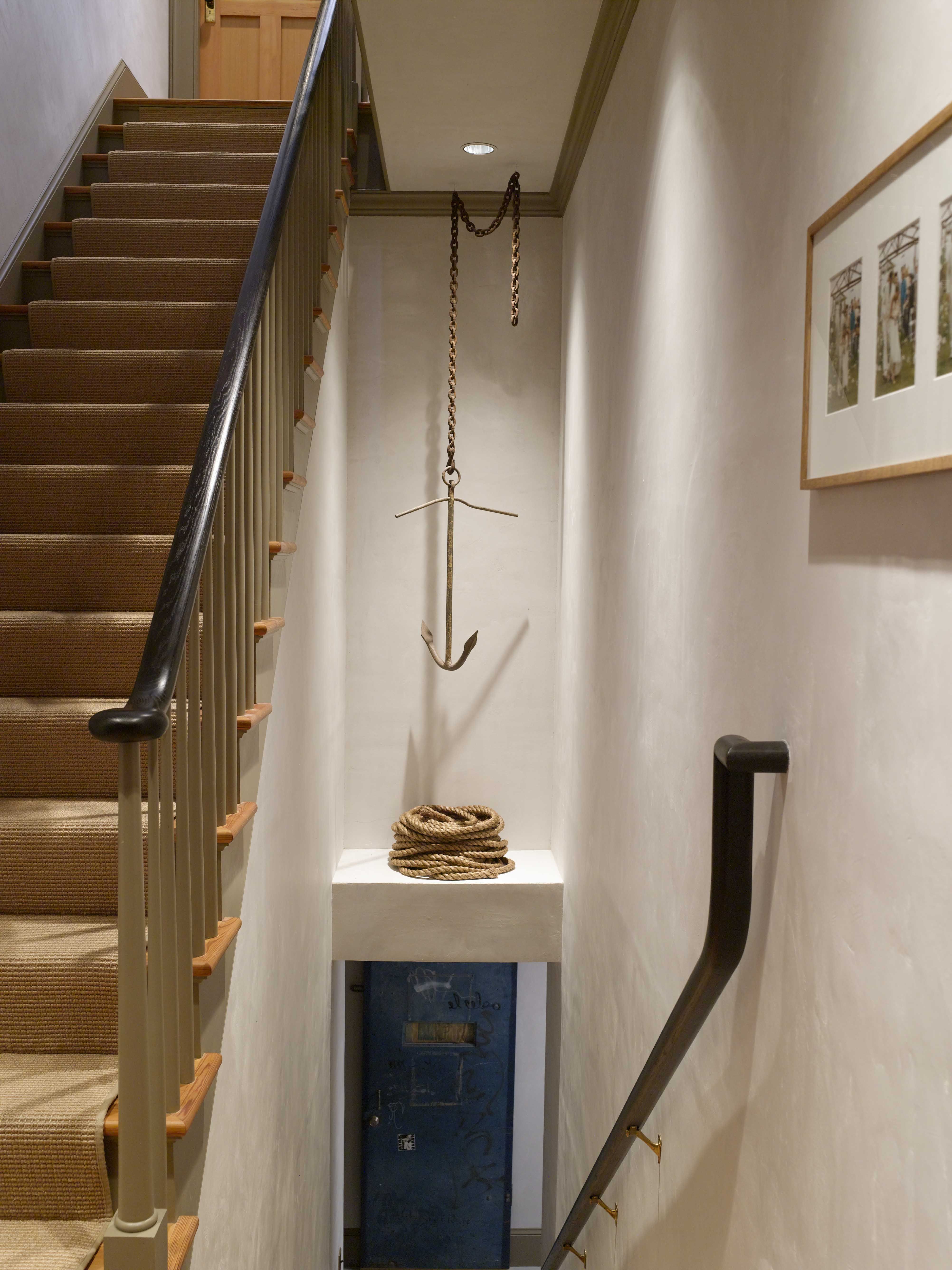 17 Brilliant Ways to Style Your Staircase