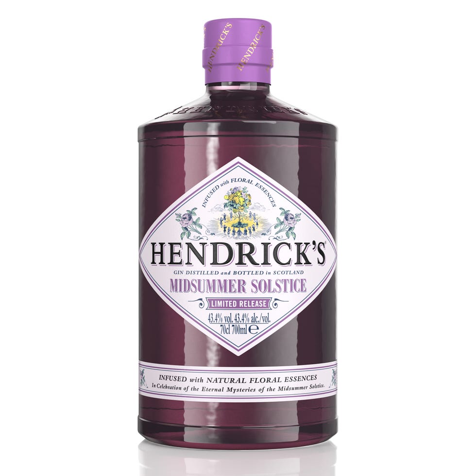 Liqueur, Drink, Distilled beverage, Alcoholic beverage, Liquid, Plant, Bottle, 