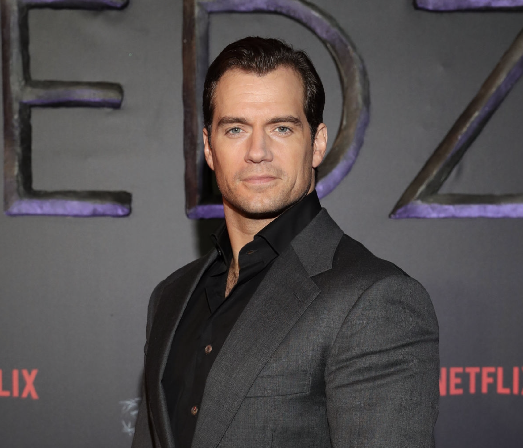 Henry Cavill to star in 'ungentlemanly' WWII Black Ops film