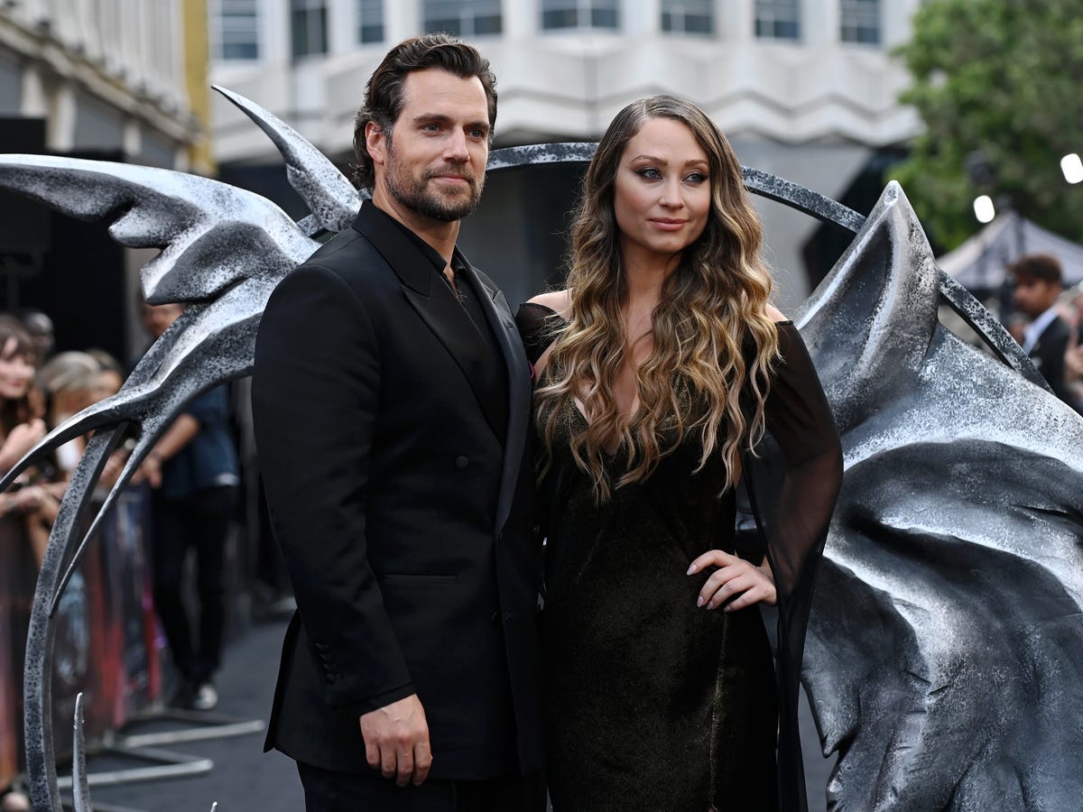 Henry Cavill splits with teenage girlfriend « Celebrity Gossip and Movie  News