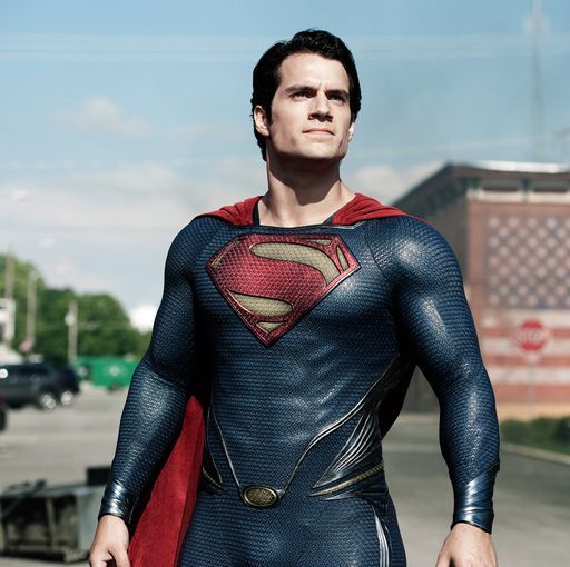 Superman' Henry Cavill posa sem camisa e ator brinca: Mamilos simpáticos  - Quem