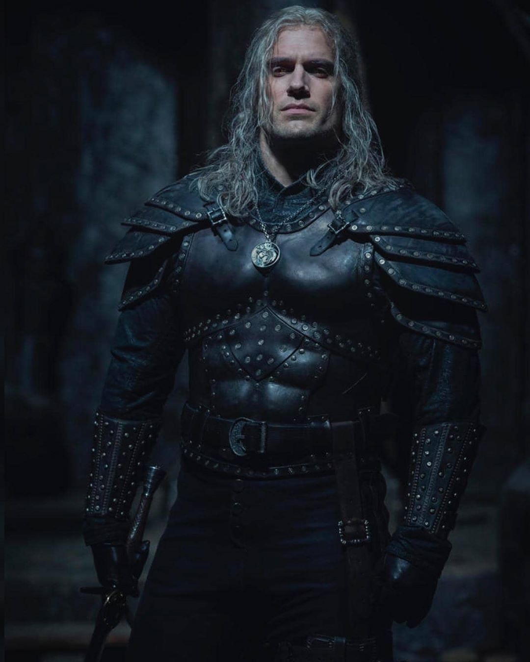 The Witcher': Henry Cavill publica foto no set da 2ª temporada