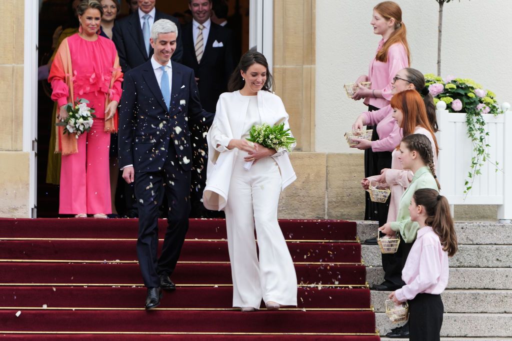 アレクサンドラ大公女が結婚!パンツスーツスタイルの大人 アレクサンドラ大公女が結婚!パンツスーツスタイルの大人