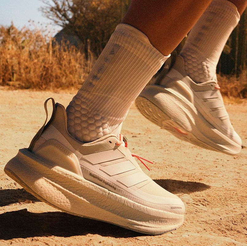 Las Adidas Ultraboost 5 x Hermanos Koumori las adidas ultraboost 5 x hermanos koumori