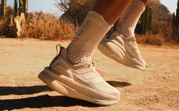 las adidas ultraboost 5 x hermanos koumori